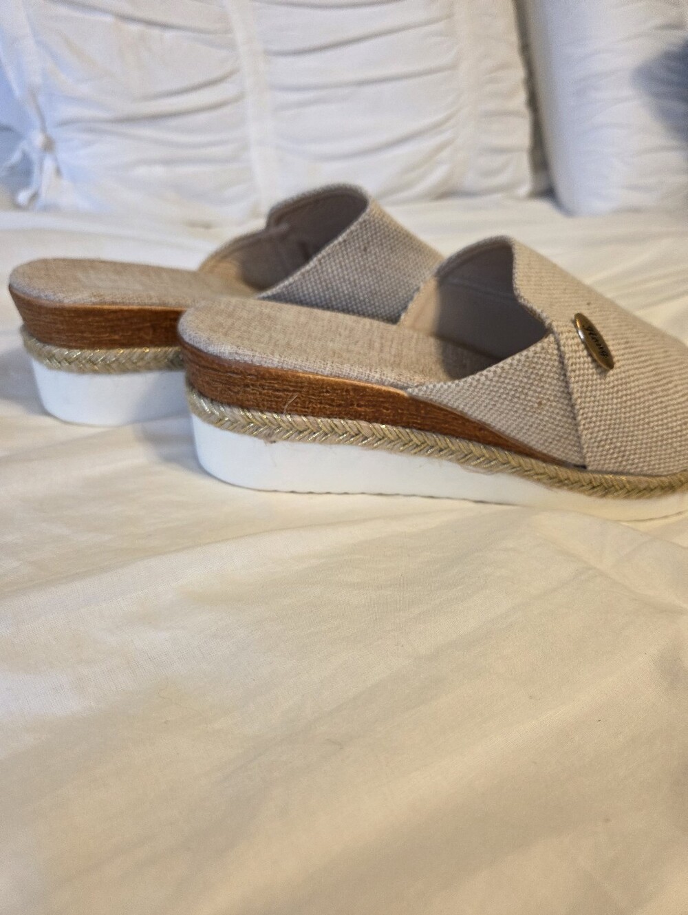 Unlisted Beige Textured Slide Wedge Mules - Picture 3 of 6